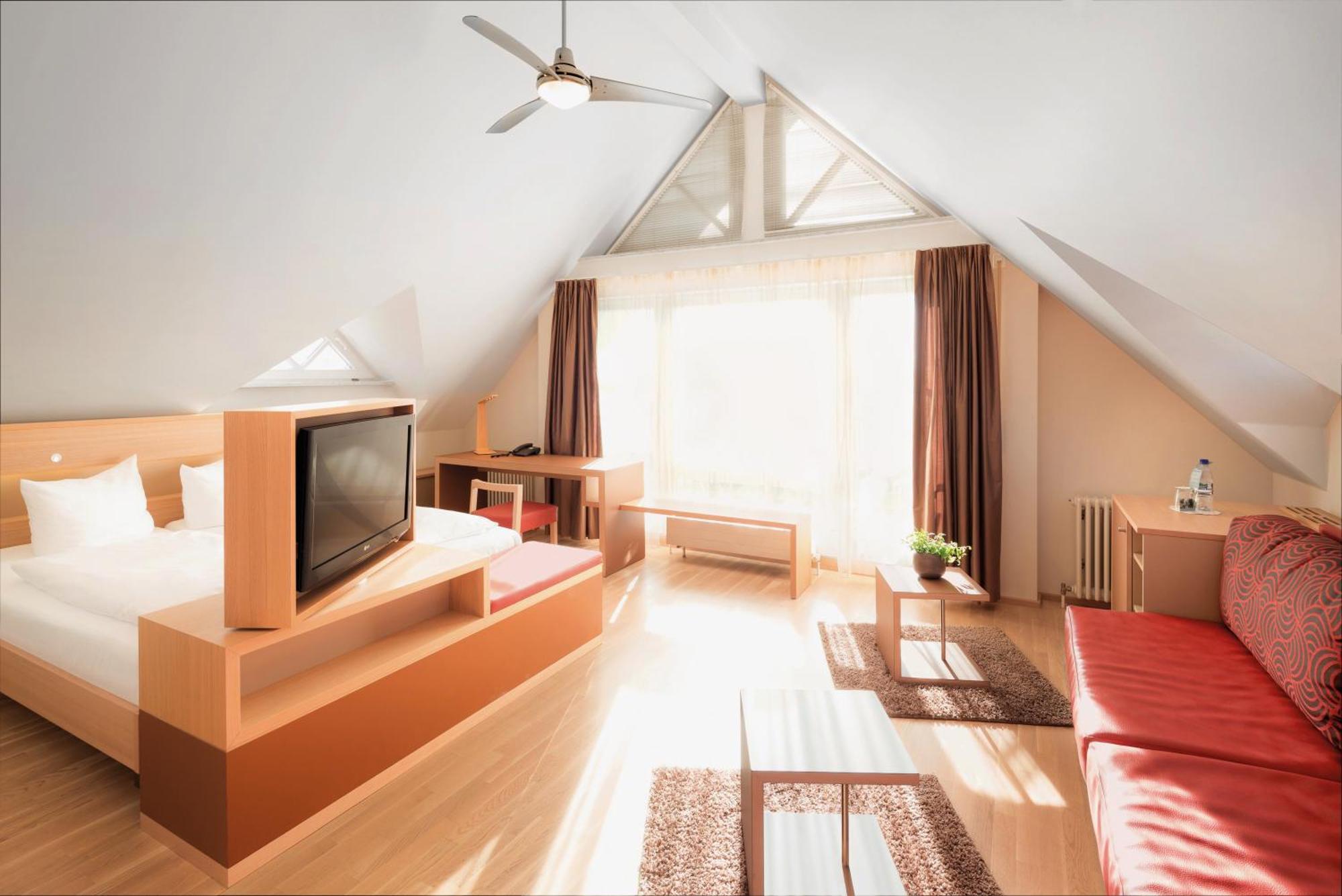 Hotel Traube Am See Фрідріхсгафен Екстер'єр фото